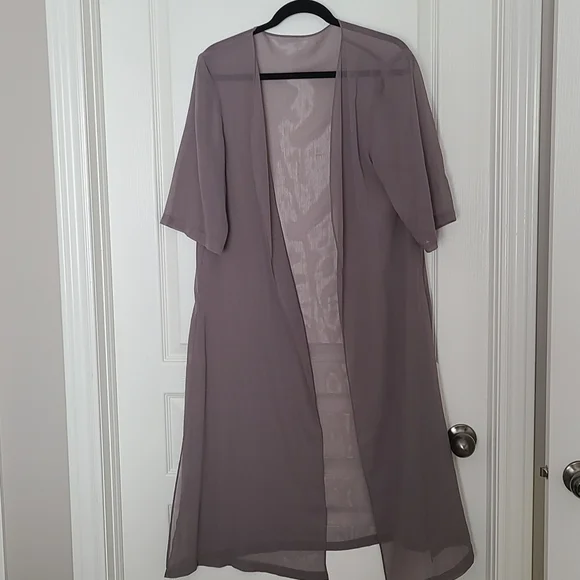 Dress - Picture 3 of 3